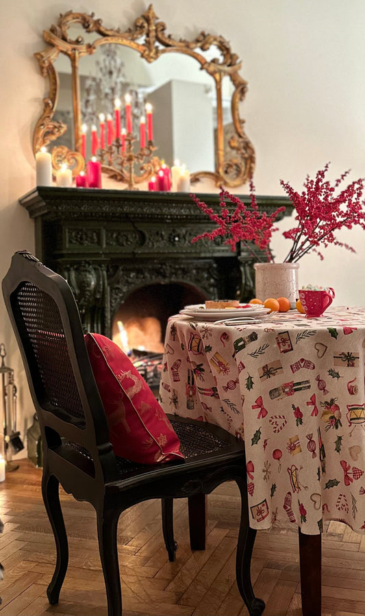 Christmas motive Round Tablecloth, Cottom-Poly mix | Christmas Story